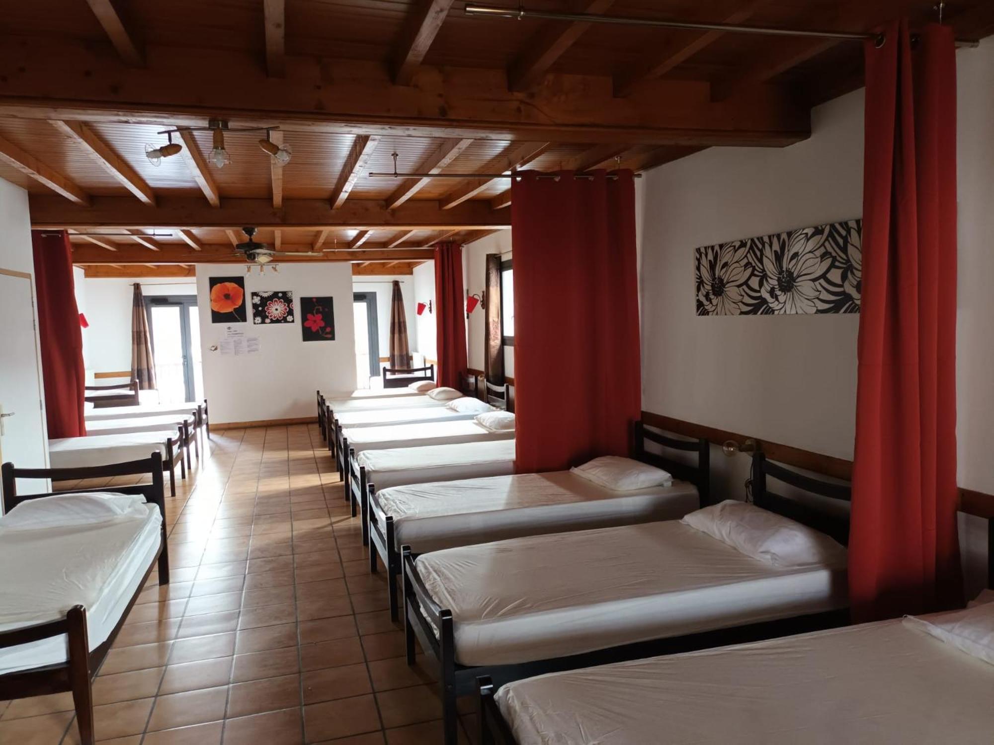 Hostel Refuge D'Etape Zuharpeta Randonneur Pelerin Saint-Jean-Pied-de-Port Exteriér fotografie