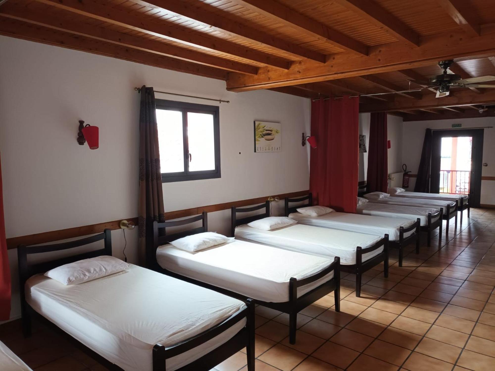Hostel Refuge D'Etape Zuharpeta Randonneur Pelerin Saint-Jean-Pied-de-Port Exteriér fotografie